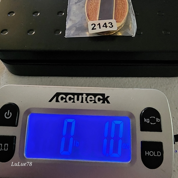 Goldtone and Brown Oval Pendant - Picture 9 of 9